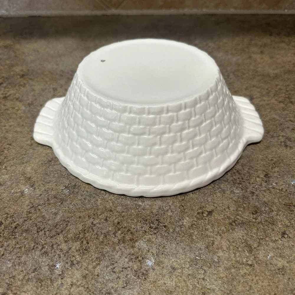 Vintage 1960's Poppytrail Metlox Sculptured Daisy Serving Bowl Handles 7 